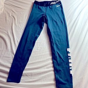 Nike Pro 7/8 leggings